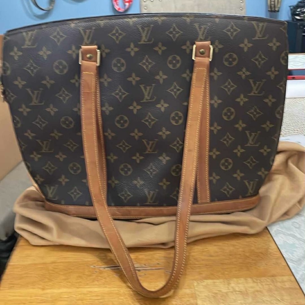 Louis Vuitton Babylon Tote